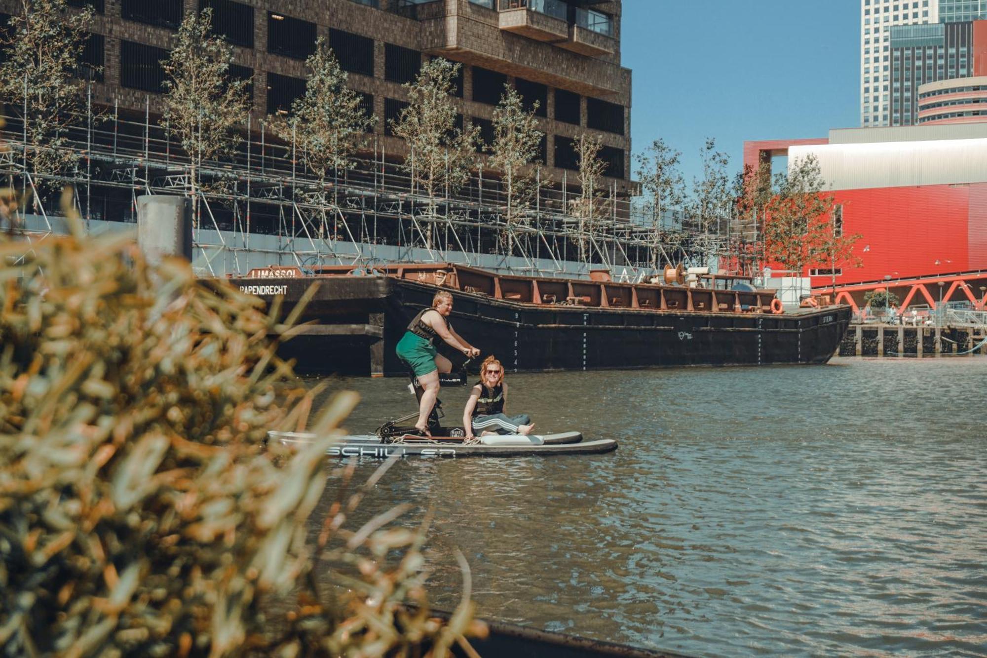 Wikkelboats At Floating Rotterdam Rijnhaven Villa Exterior photo