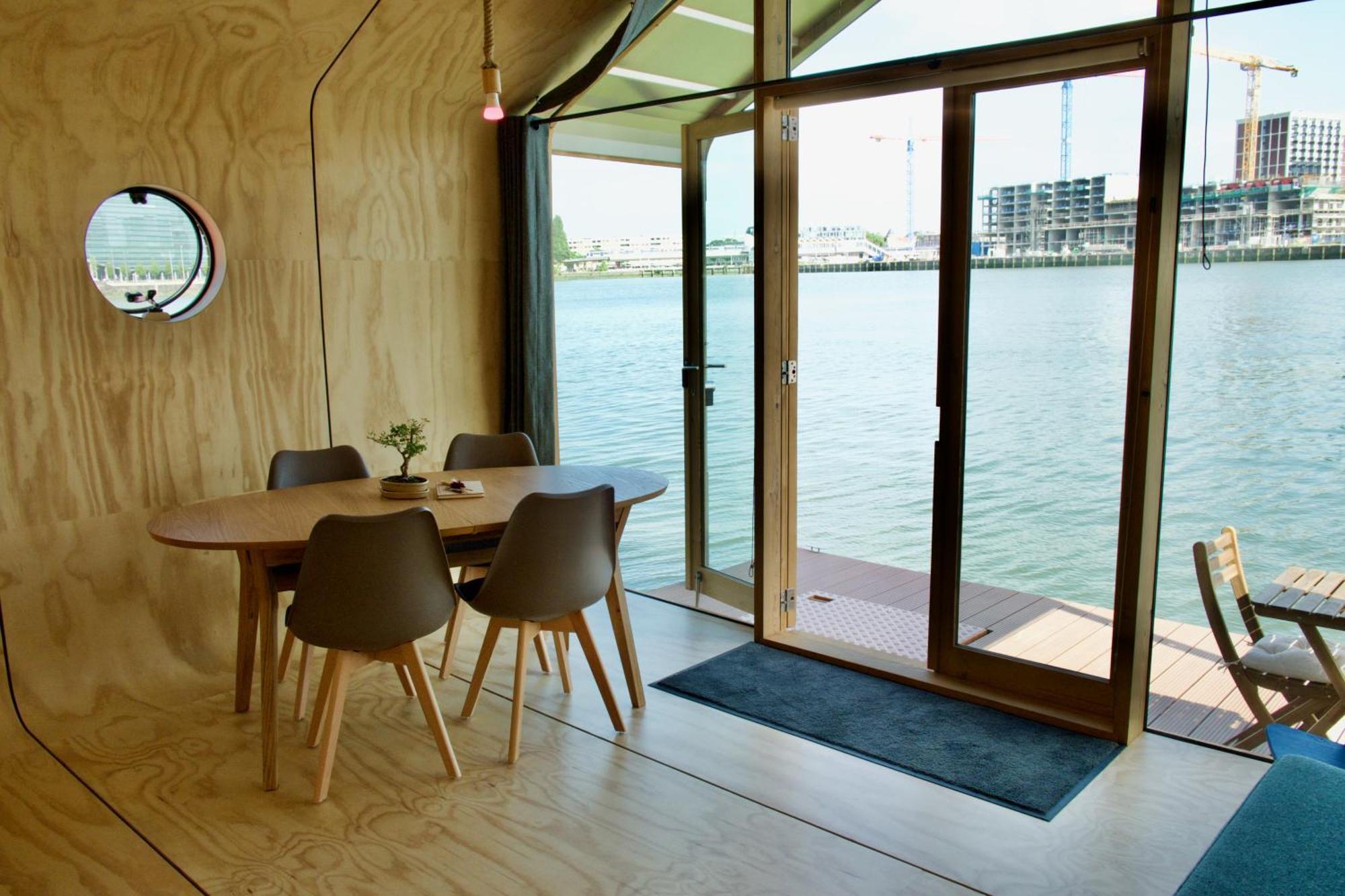 Wikkelboats At Floating Rotterdam Rijnhaven Villa Exterior photo